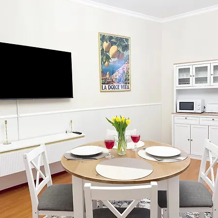 Apartment Quartier Sophia - Exklusives Souterrain-apartment Am Goethepark *