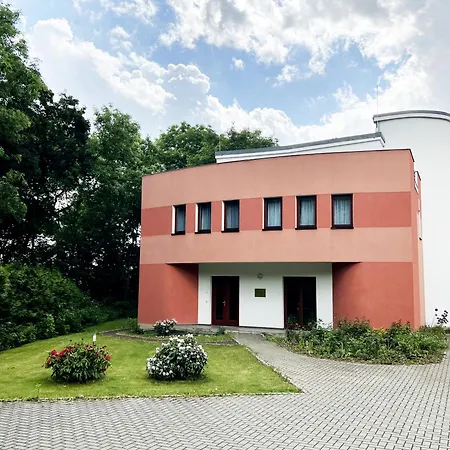 Διαμέρισμα Quartier Sophia - Grosszuegiges 92 Qm Souterrain-apartment Am Goethepark Βαϊμάρη